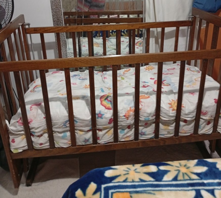 Pastel Kahverengi sallanır Ahşap Bebek Beşiği - Görsel 2