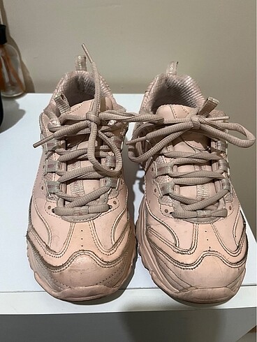 Skechers spor ayakkabı pudra somon karısımı bır renk