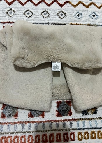 Kız Çocuk Bej Kürklü Yelek - Görsel 2