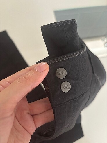 l Beden siyah Renk Orijinal etiketli the North face 40 beden pantolon