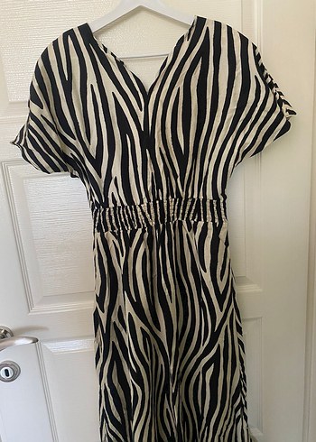 Zebra Desenli V Yaka Uzun Kadın Elbise - Görsel 3