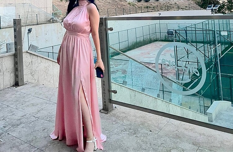 saten pembe elbise