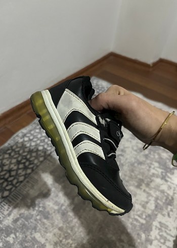 Erkek Çocuk Siyah Zebra Desenli Spor Ayakkabı - Görsel 4