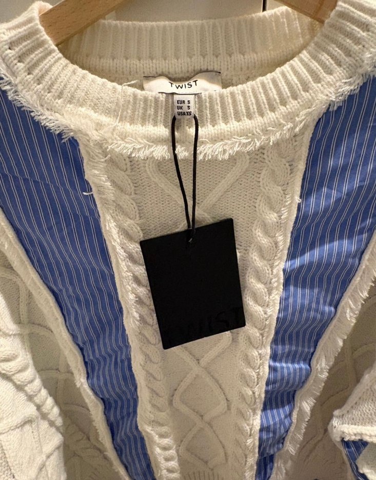 Nakışlı Beyaz Kadın Örgü Kazak twist - Görsel 2