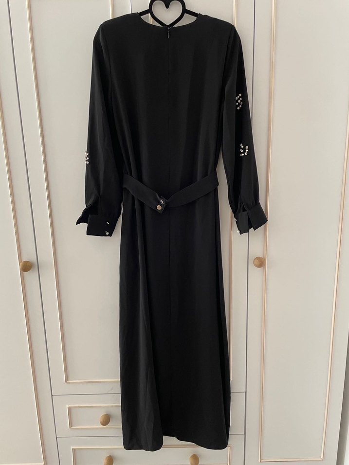 Kadın Siyah Uzun Kollu İncili Uzun Elbise - Görsel 2