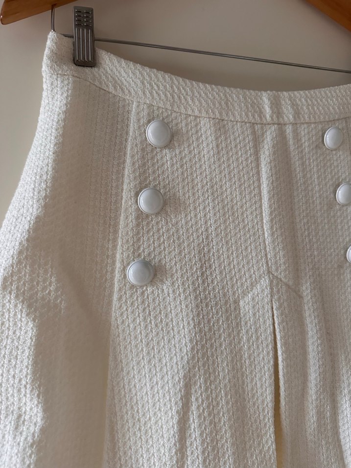 Düğmeli Beyaz Mini Etek - Görsel 2
