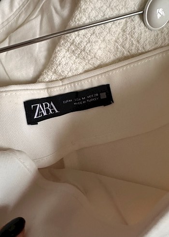 Zara Beyaz Yüksek Bel Mini Şort - Görsel 4