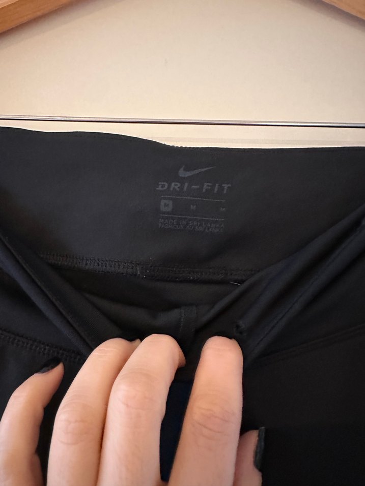 Nike Siyah Kadın Spor Tayt Velcro Detaylı - Görsel 3