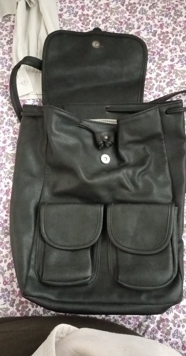 Kadın Siyah Deri Sırt Çantası - Görsel 3