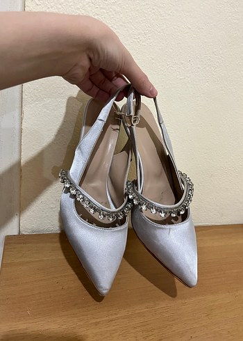 İnci Detaylı gri Stiletto Kadın Ayakkabı - Görsel 3