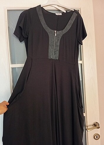Siyah günlük elbise