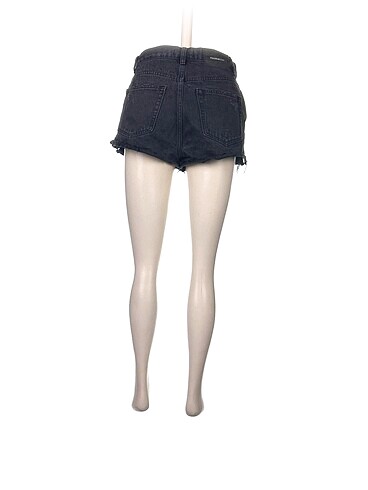 38 Beden Pull and Bear Jean / Kot Şort %70 İndirimli.