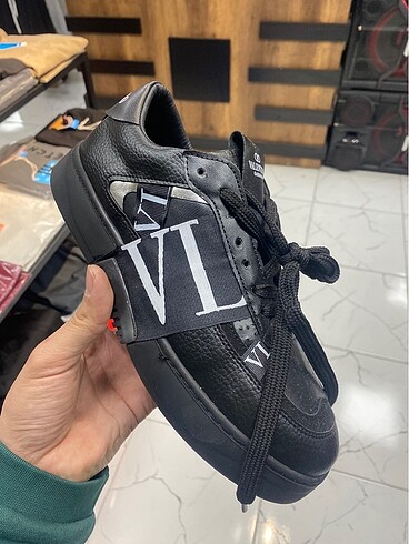 Tüm numaralar mevcut 40-44 arası