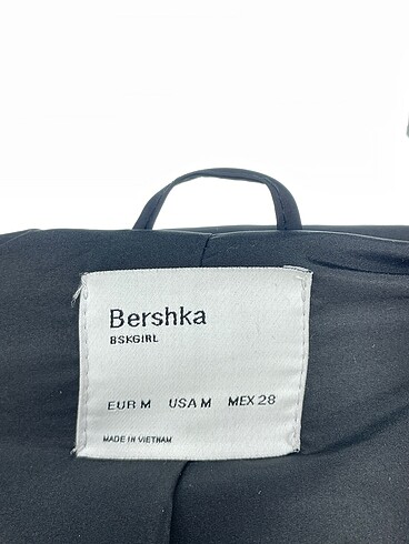 m Beden siyah Renk Bershka Yelek %70 İndirimli.