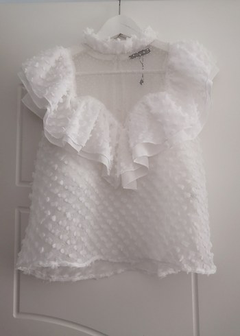 Beyaz Fırfırlı Kolsuz Bluz - Görsel 3