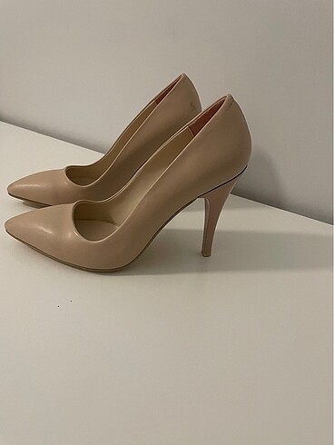 Diğer Nude renk stiletto