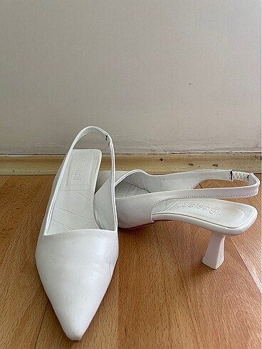 38 Beden Beyaz stiletto