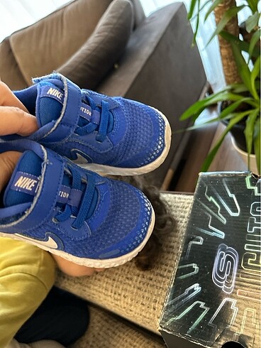 22 Beden 22numara Nike marka çocuk ayakkabısı