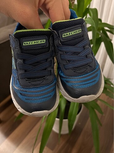23 Beden 23 numara Skechers erkek spor ayakkabısı