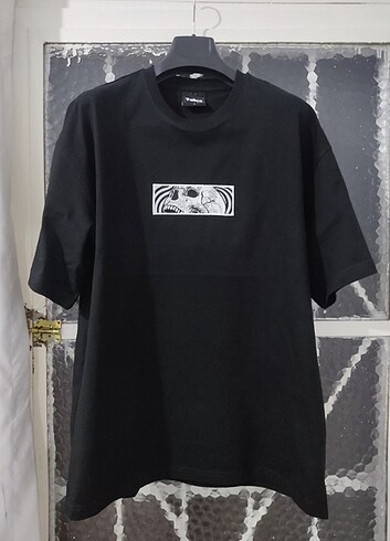 Kuru Kafa Nakışlı T-shirt