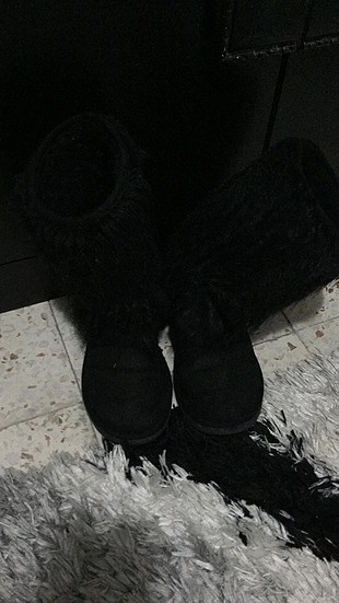 siyah ugg