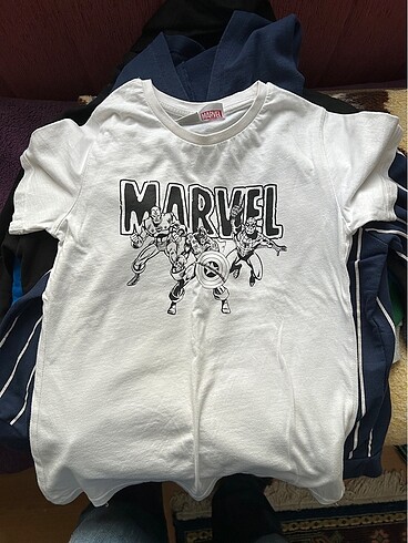 Marvel tişört