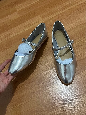 Zara Parfois Gümüş Marka Babet