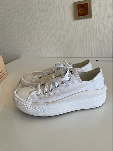37,5 Beden Beyaz converse , platform 37,5 numara