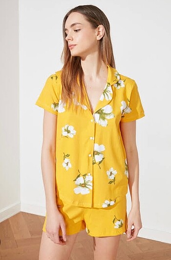 Trendyol & Milla Trendyolmilla sarı çiçek baskılı örme pijama takımı