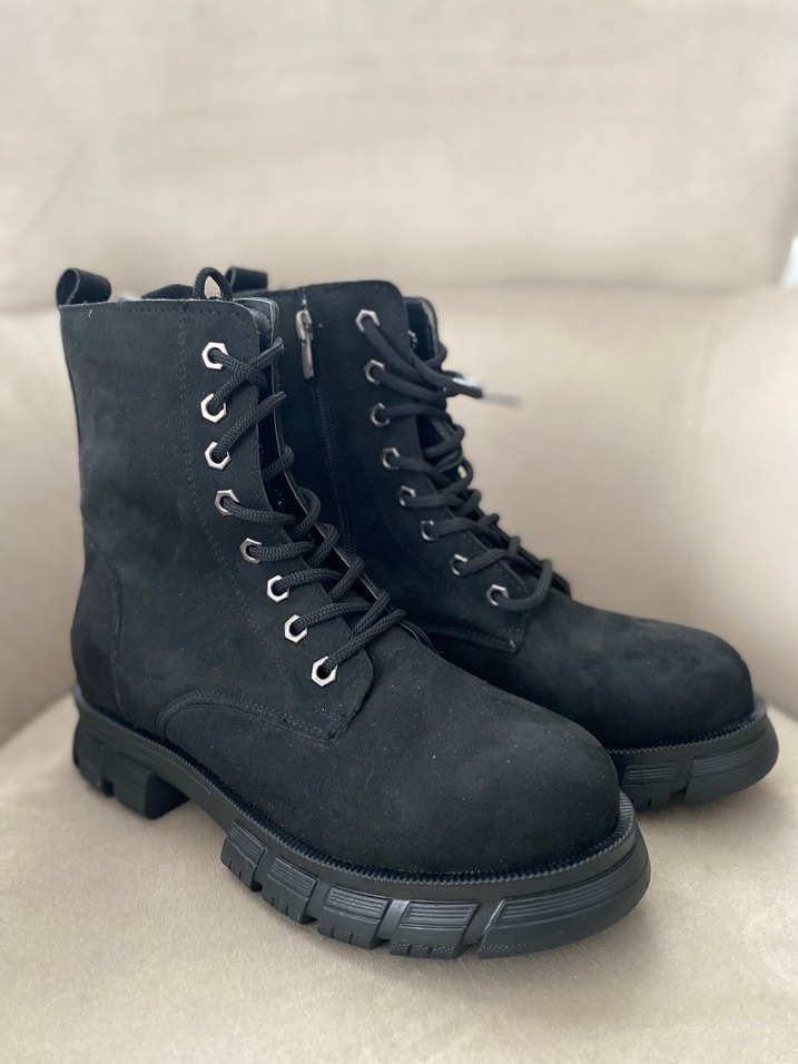 Siyah Süet Kadın Bot, Kürklü, Kalın Topuklu - Görsel 3