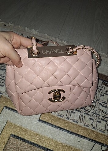 Beden Chanel pembe canta