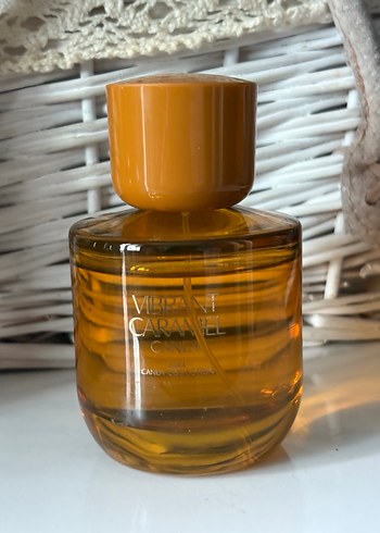 Kadın Parfümü Vibrant Caramel candy