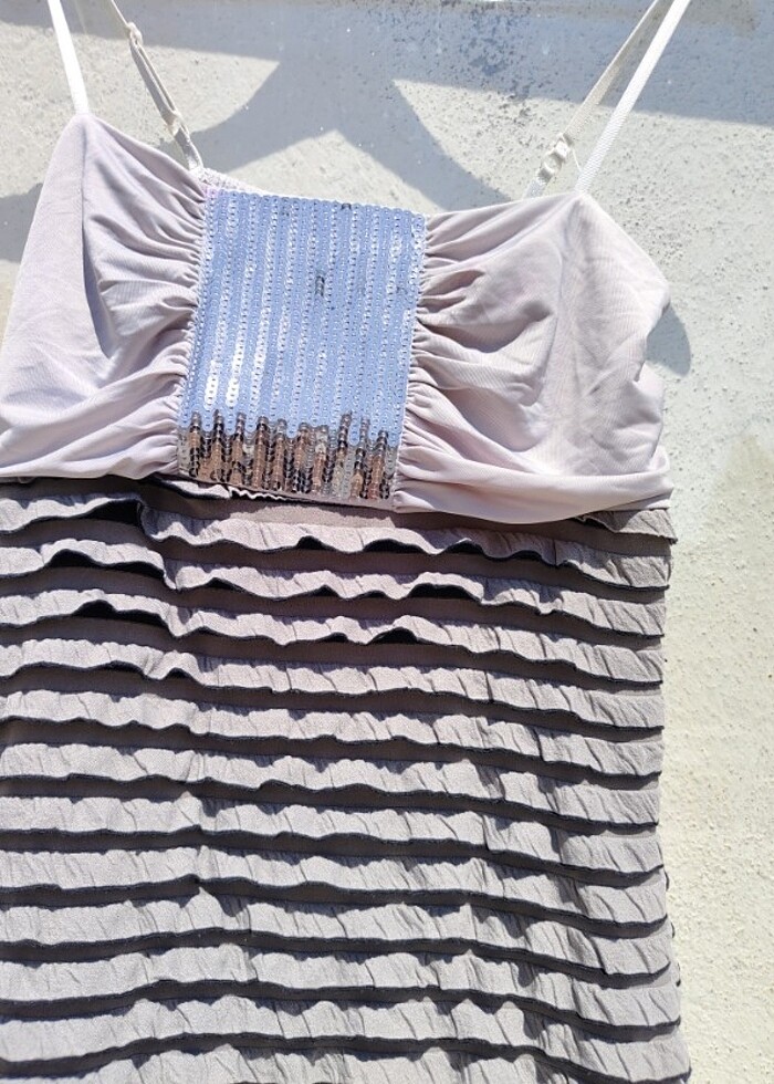 Sık ve rahat kalıp elbise - Görsel 3