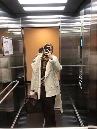 Stradivarius beyaz ceket