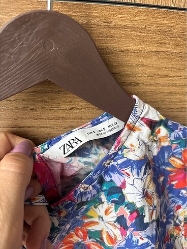 Zara Çiçekli bluz