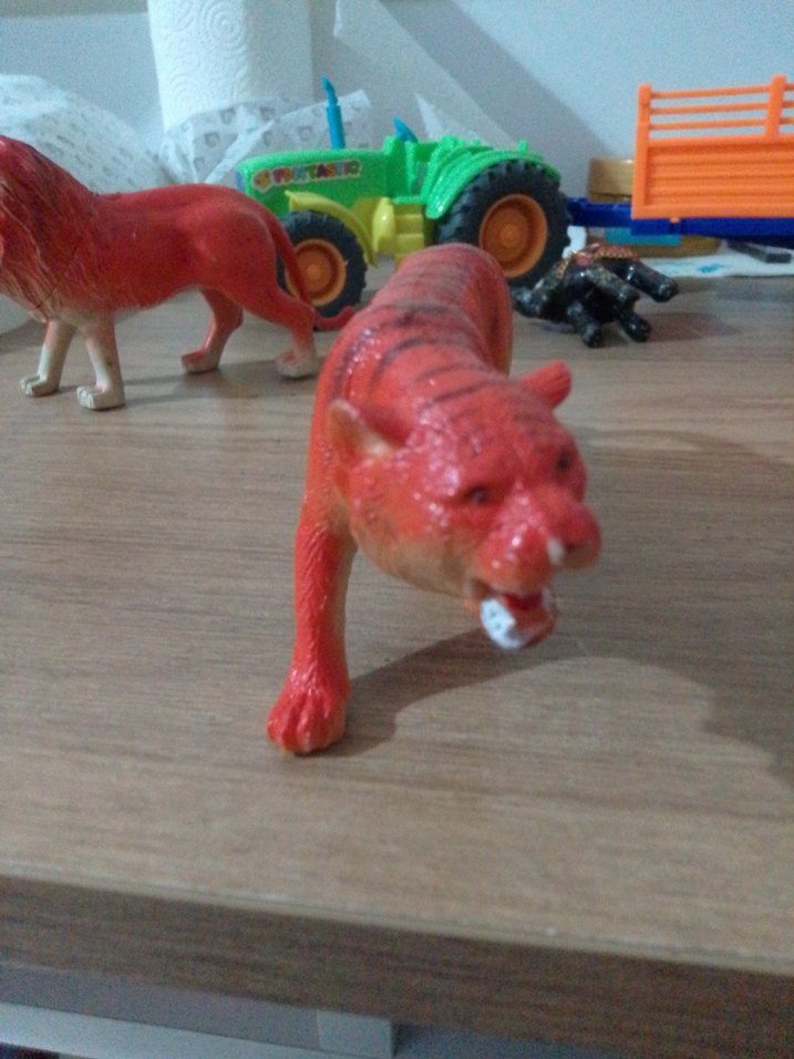 Kırmızı Aslan Figür Oyuncak - Görsel 3