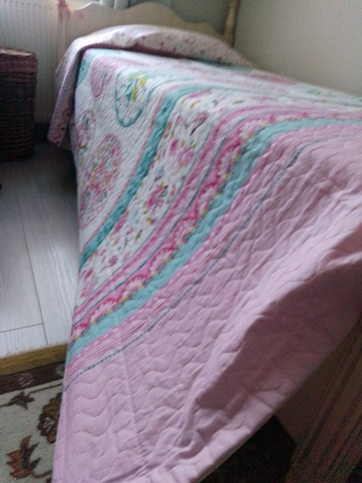 Pembe Pastel Renkli Baskılı Yatak Örtüsü - Görsel 2