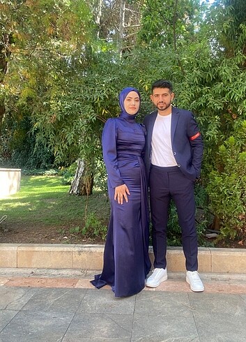 40 Beden Bir kere giyildi yep yeni