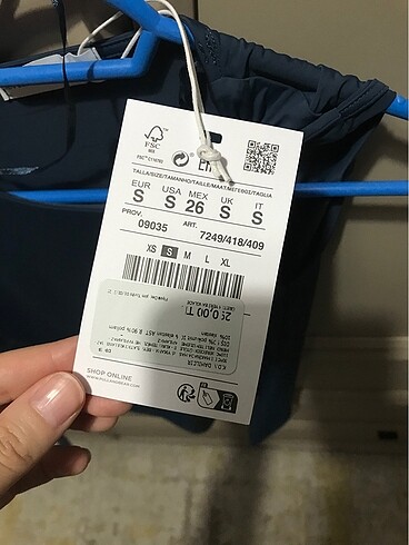 m Beden Pull& Bear tek omuz bluz