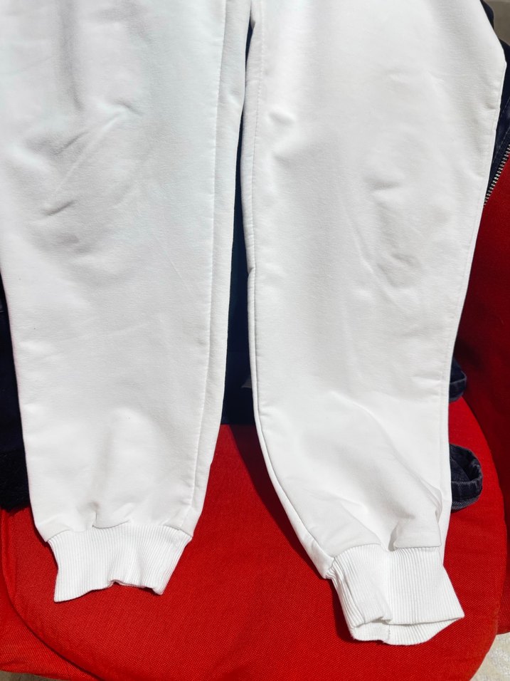 Kadın Beyaz Pamuklu Rahat Kesim Eşofman - Görsel 4