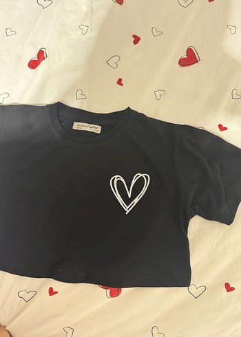 Siyah Kalp Baskılı Tişört - Görsel 2