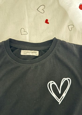 Siyah Kalp Baskılı Tişört - Görsel 3