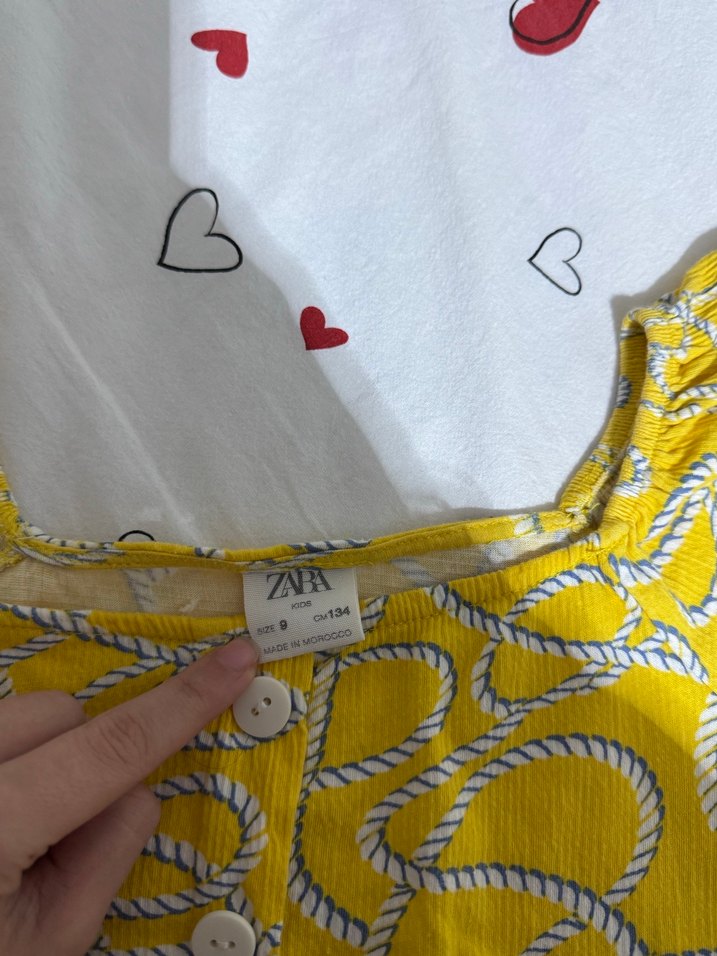 Sarı Nakışlı Kız Bluzu - Görsel 3