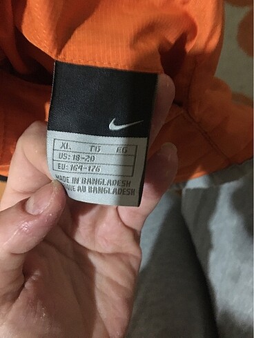 Nike nıke çift taraflı mont