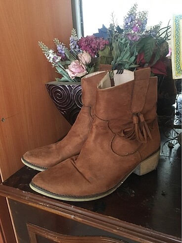 Zara kovboy kadın bot