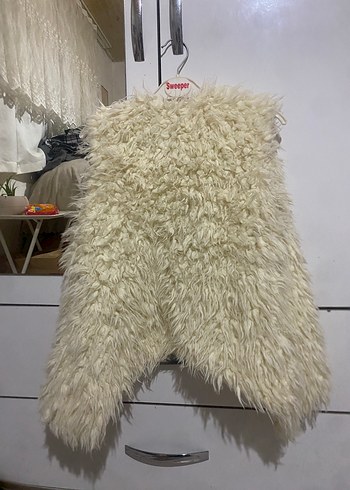 Kız Çocuk Beyaz Kürklü Bohem Yelek - Görsel 2