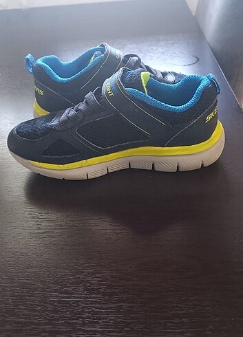 Skechers spor ayakkabı