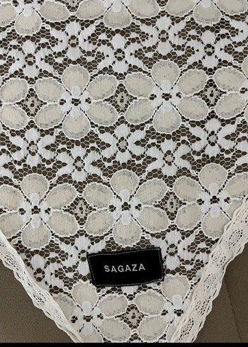 Sagaza Madrid Beyaz Dantel Bohem Kadın Fular