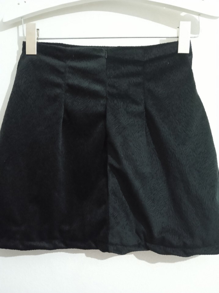 Düz Siyah Mini Etek - Görsel 3