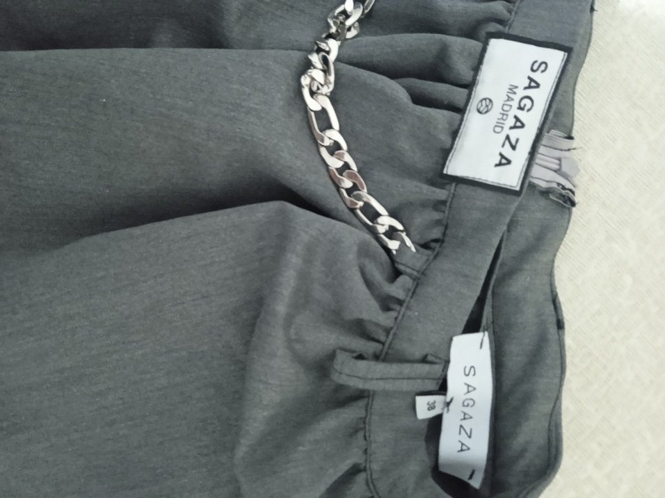 Zincir Detaylı Gri Keten Mini Etek - Görsel 3